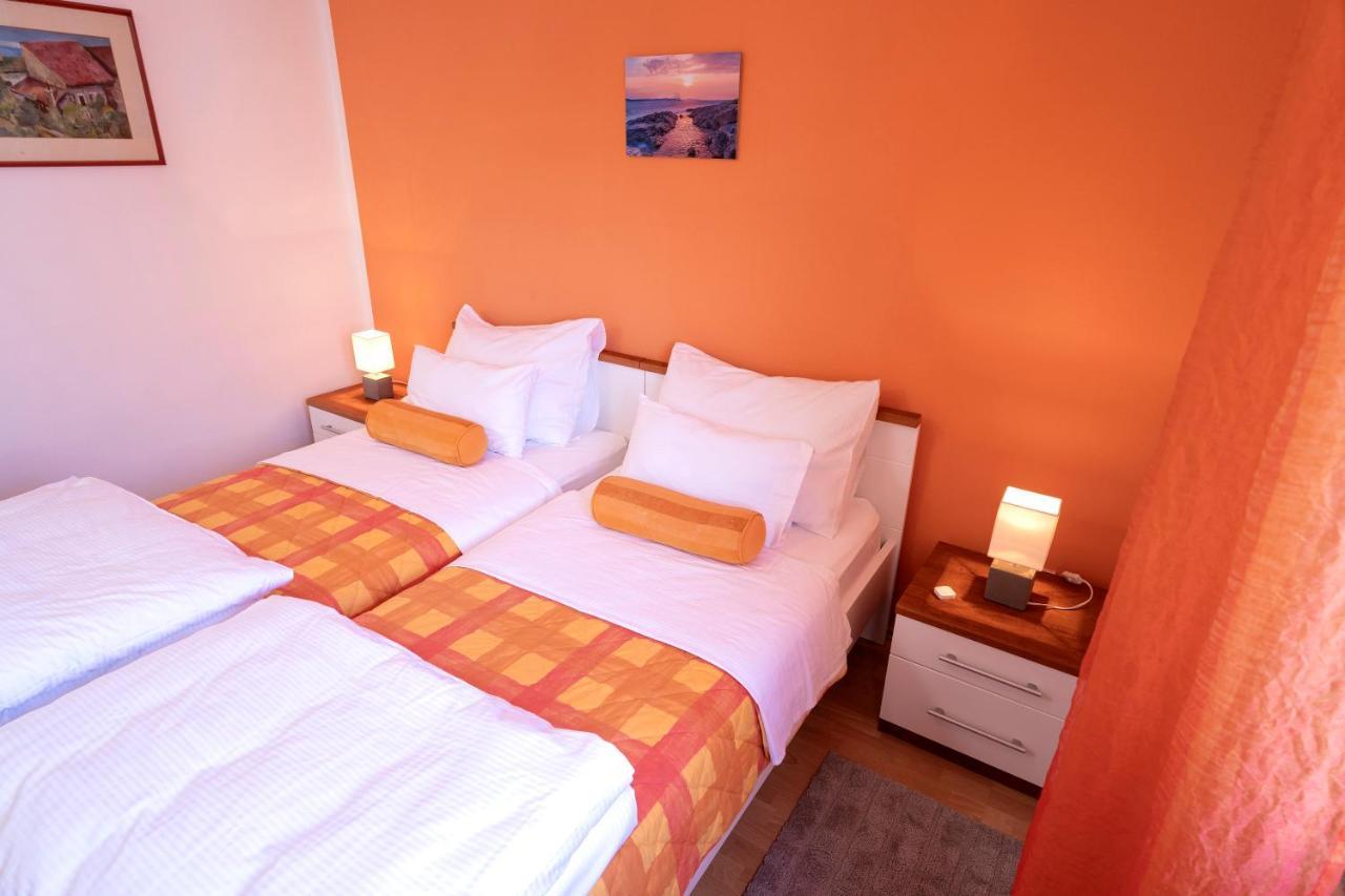 Apartments Bodlovic - Zf Hvar Hvar Town Exteriör bild