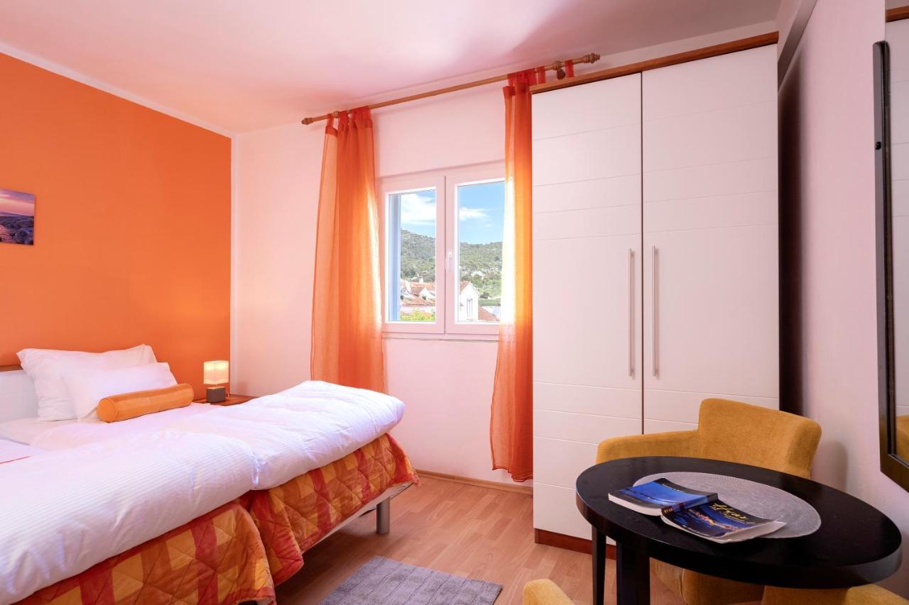 Apartments Bodlovic - Zf Hvar Hvar Town Exteriör bild